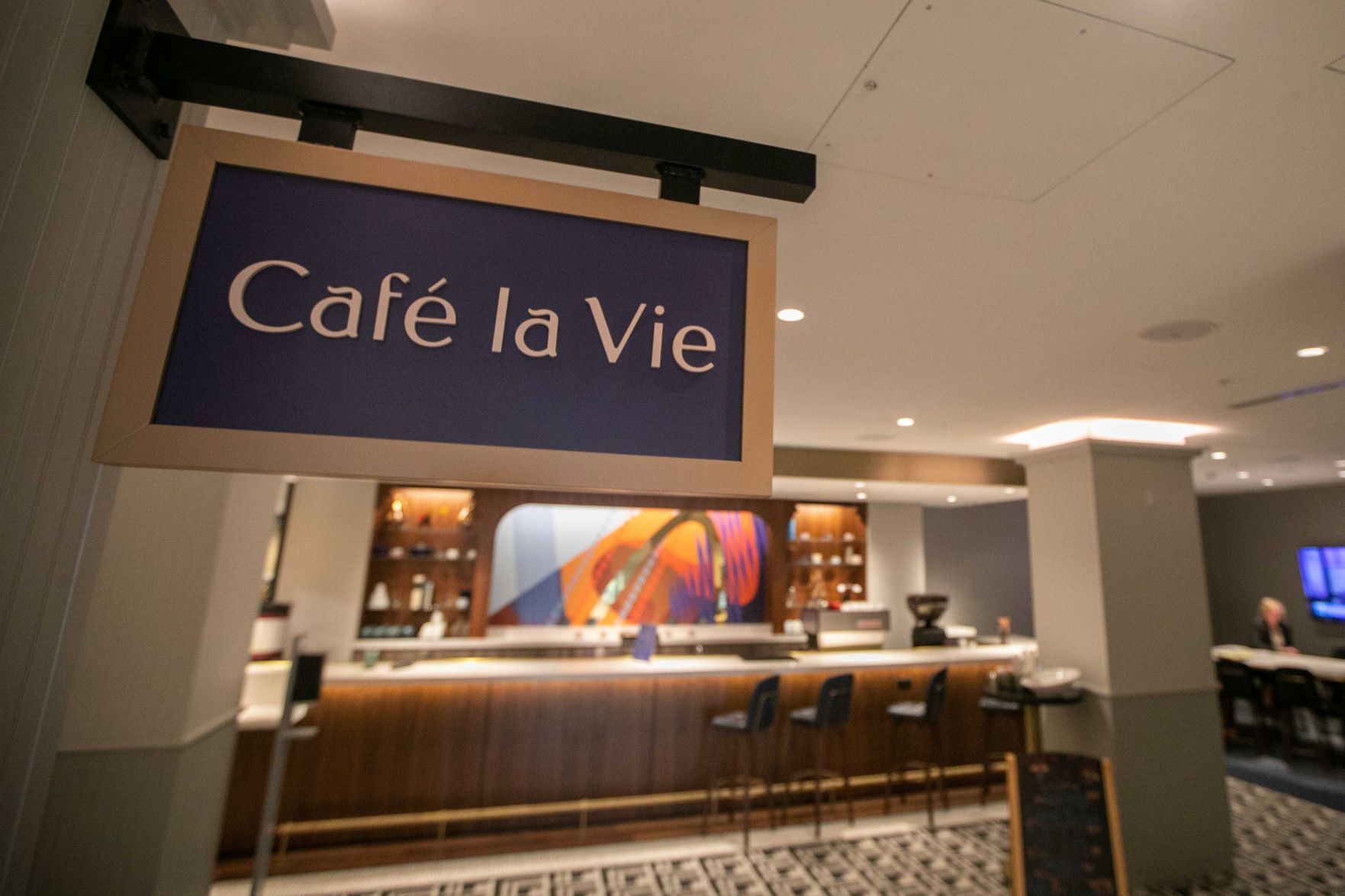 Cafe La Vie at Le Meridien Hotel